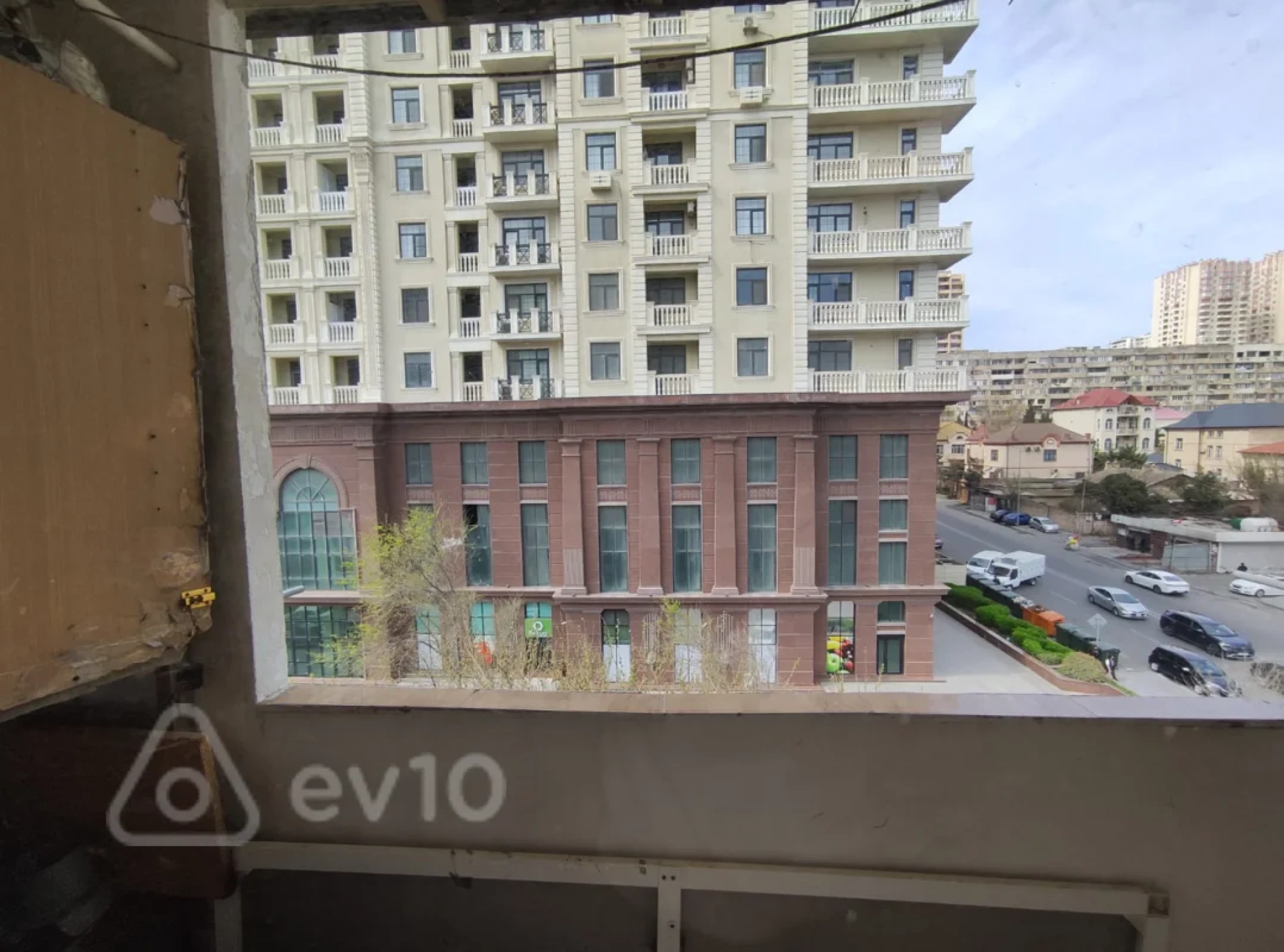 Kirayə verilir 2 otaqlı köhnə tikili 35 m²