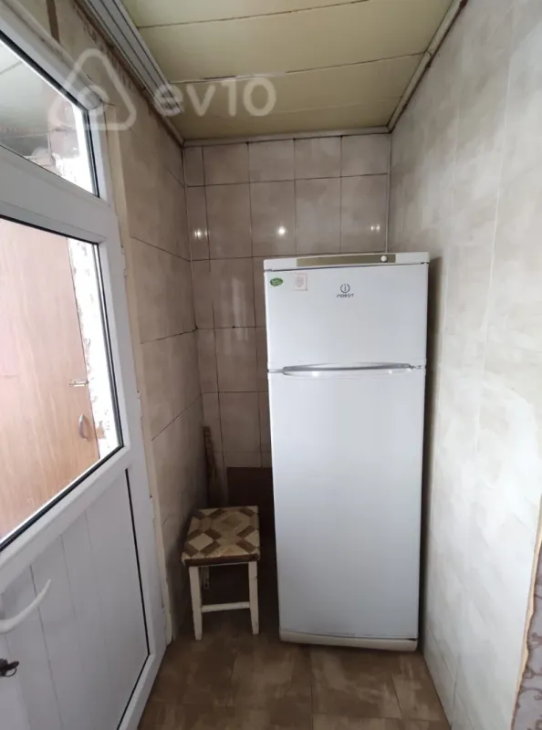 Kirayə verilir 2 otaqlı köhnə tikili 35 m²