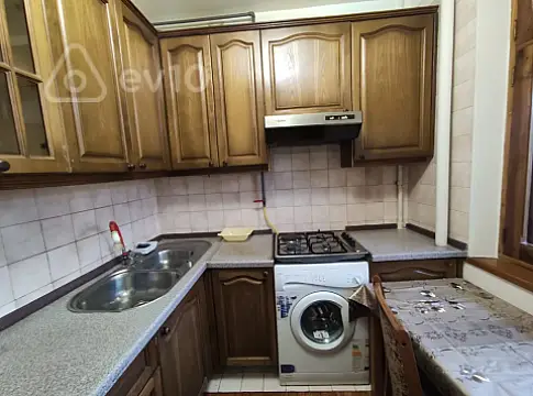 Kirayə verilir 1 otaqlı köhnə tikili 42 m²