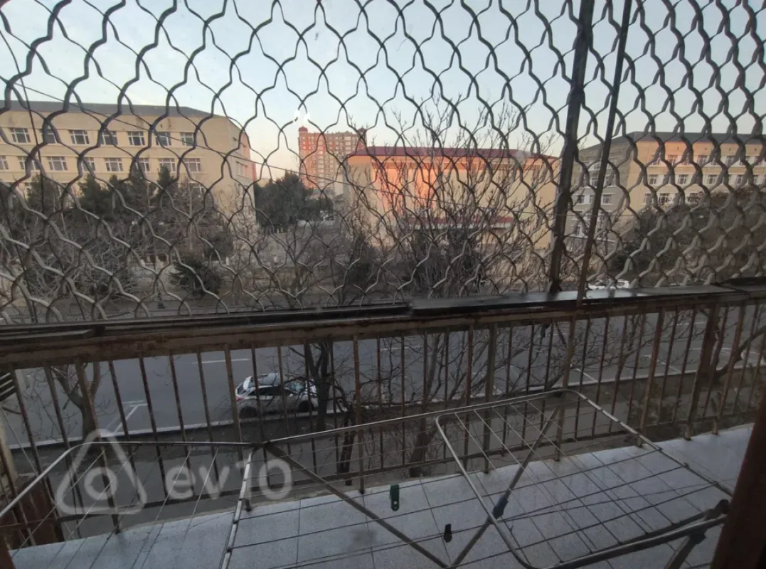 Kirayə verilir 1 otaqlı köhnə tikili 42 m²