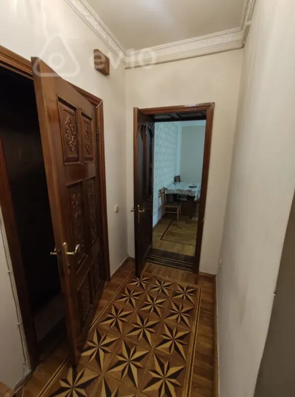 Kirayə verilir 1 otaqlı köhnə tikili 42 m²