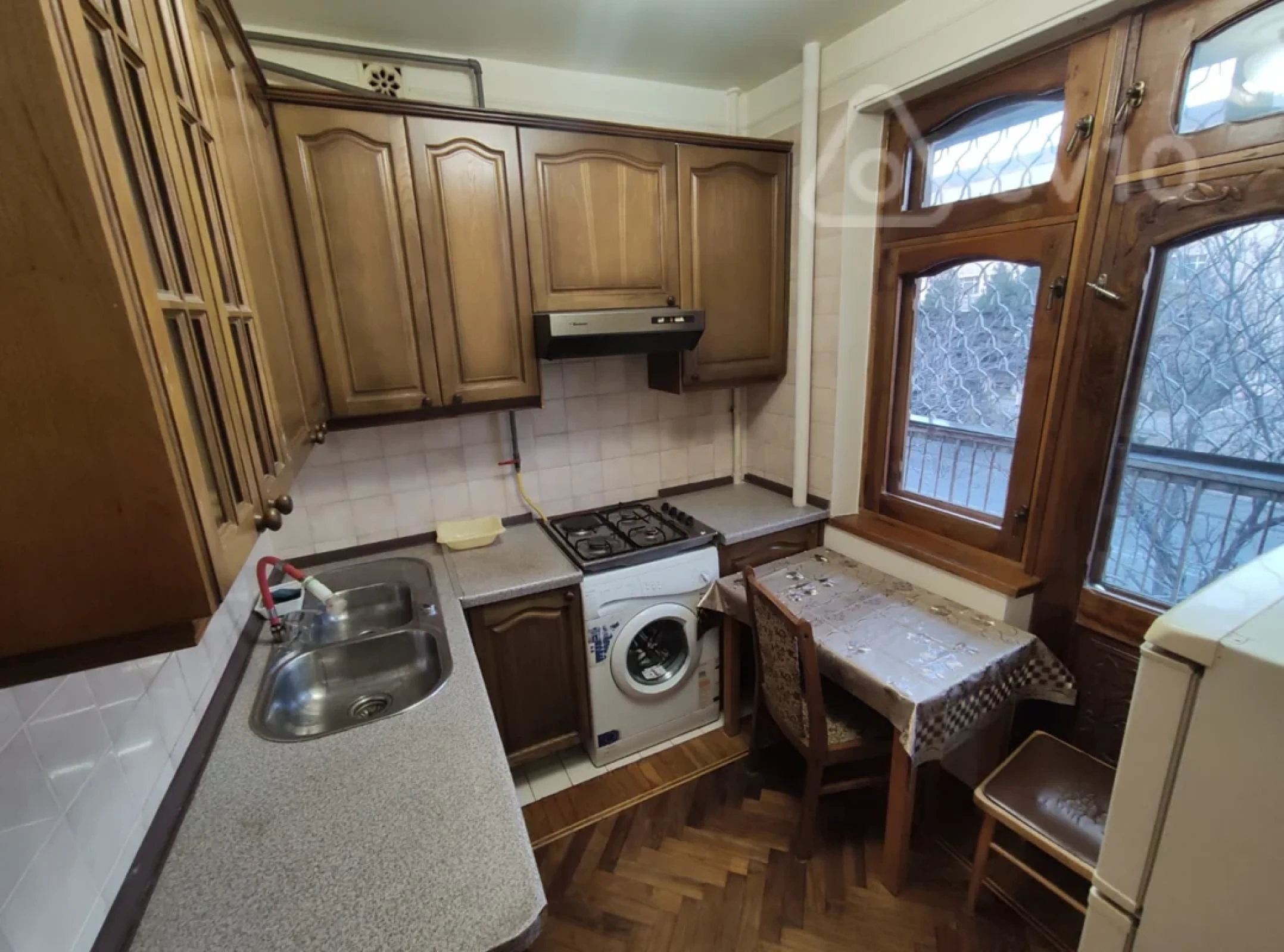 Kirayə verilir 1 otaqlı köhnə tikili 42 m²