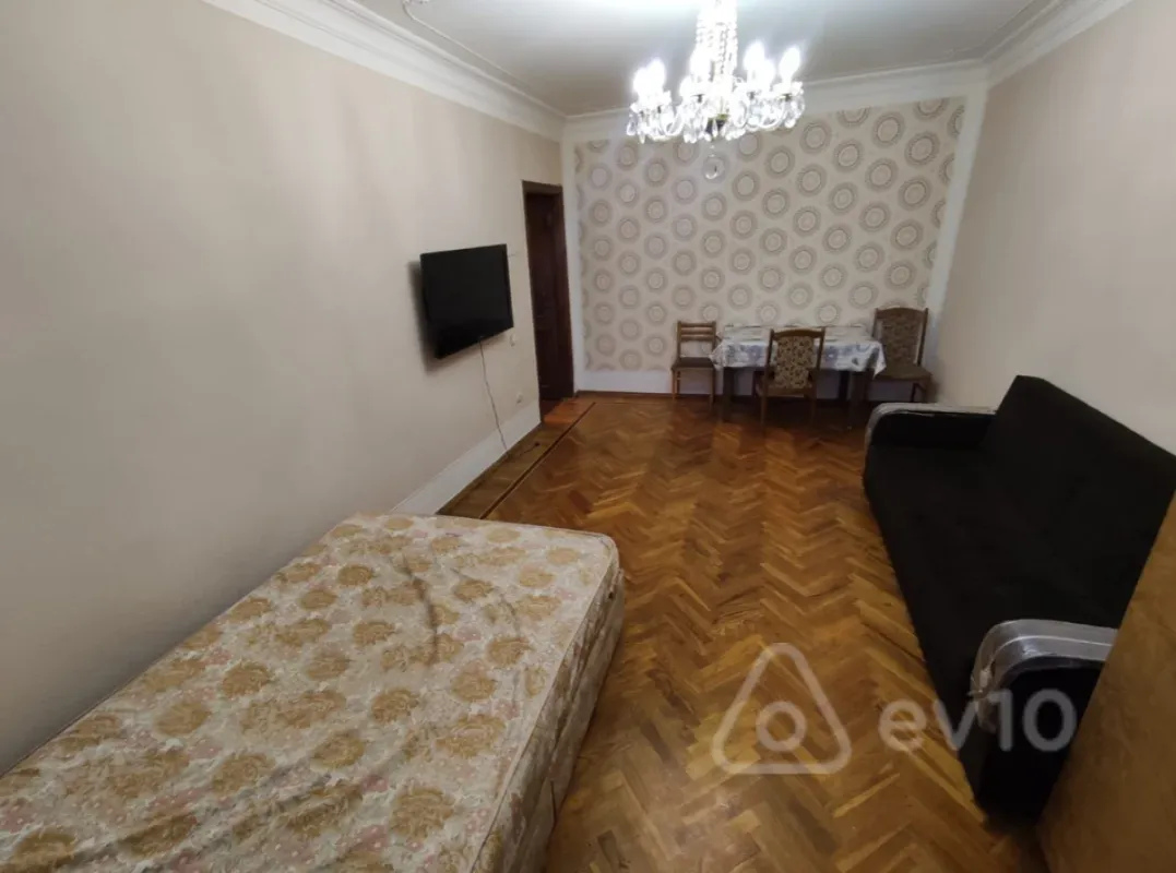 Kirayə verilir 1 otaqlı köhnə tikili 42 m²