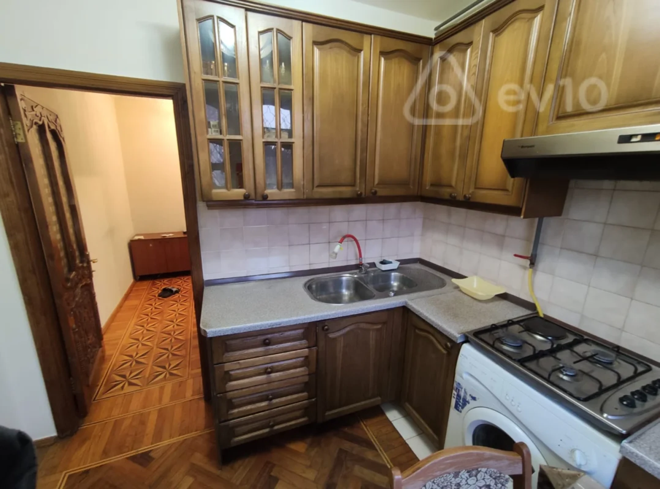 Kirayə verilir 1 otaqlı köhnə tikili 42 m²