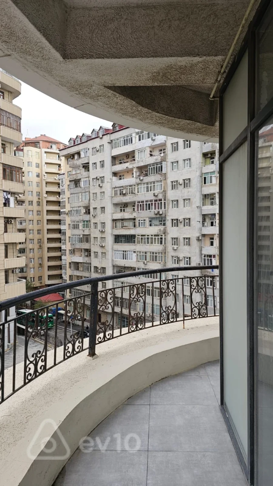 Kirayə verilir 3 otaqlı yeni tikili 120 m²