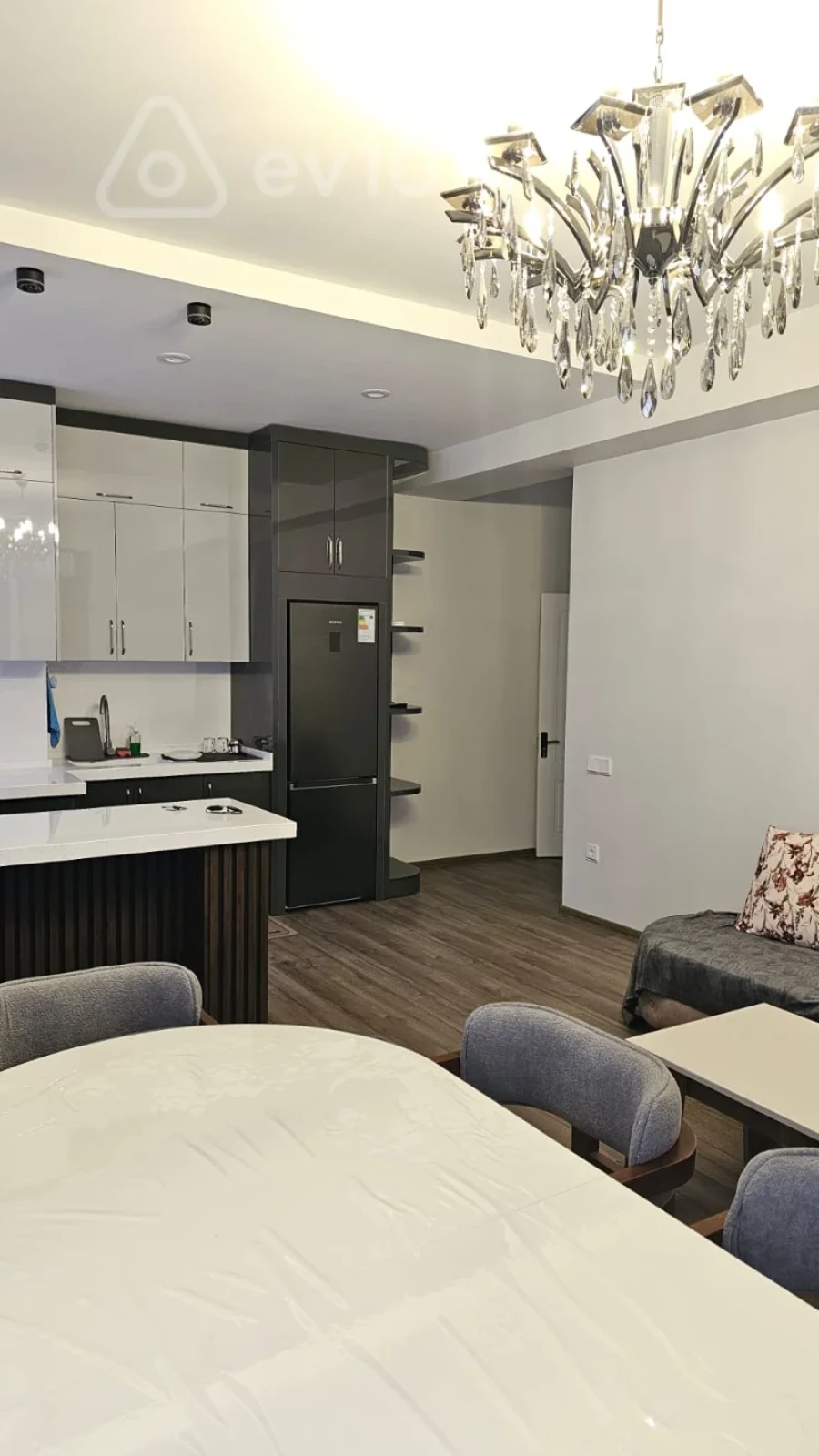 Kirayə verilir 3 otaqlı yeni tikili 120 m²