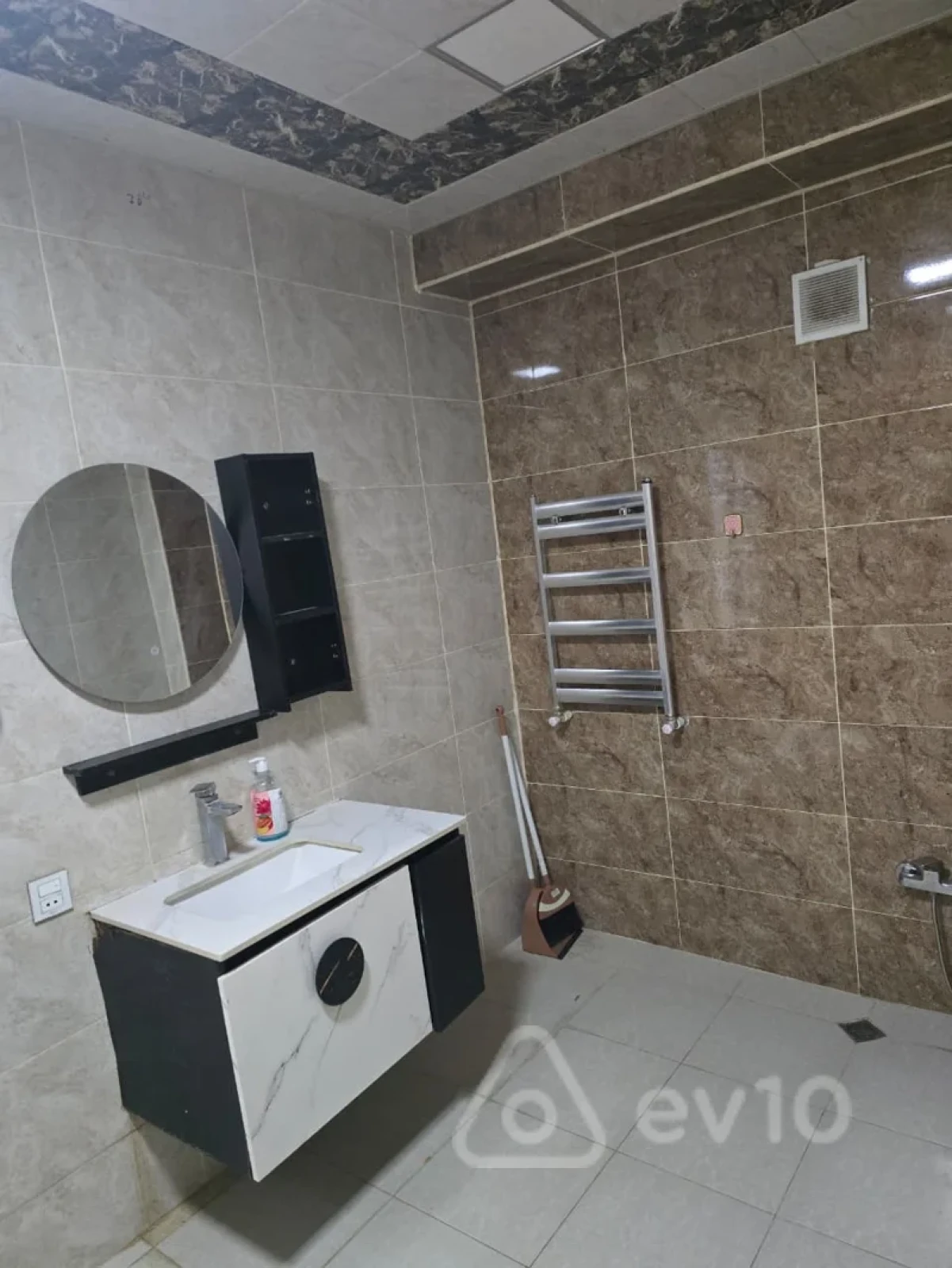 Kirayə verilir 2 otaqlı yeni tikili 80 m²