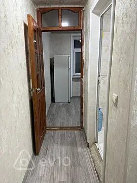 Satılır 1 otaqlı köhnə tikili 33 m²