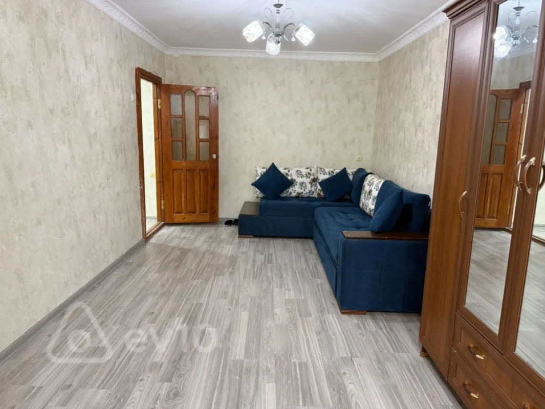 Kirayə verilir 1 otaqlı köhnə tikili 33 m²