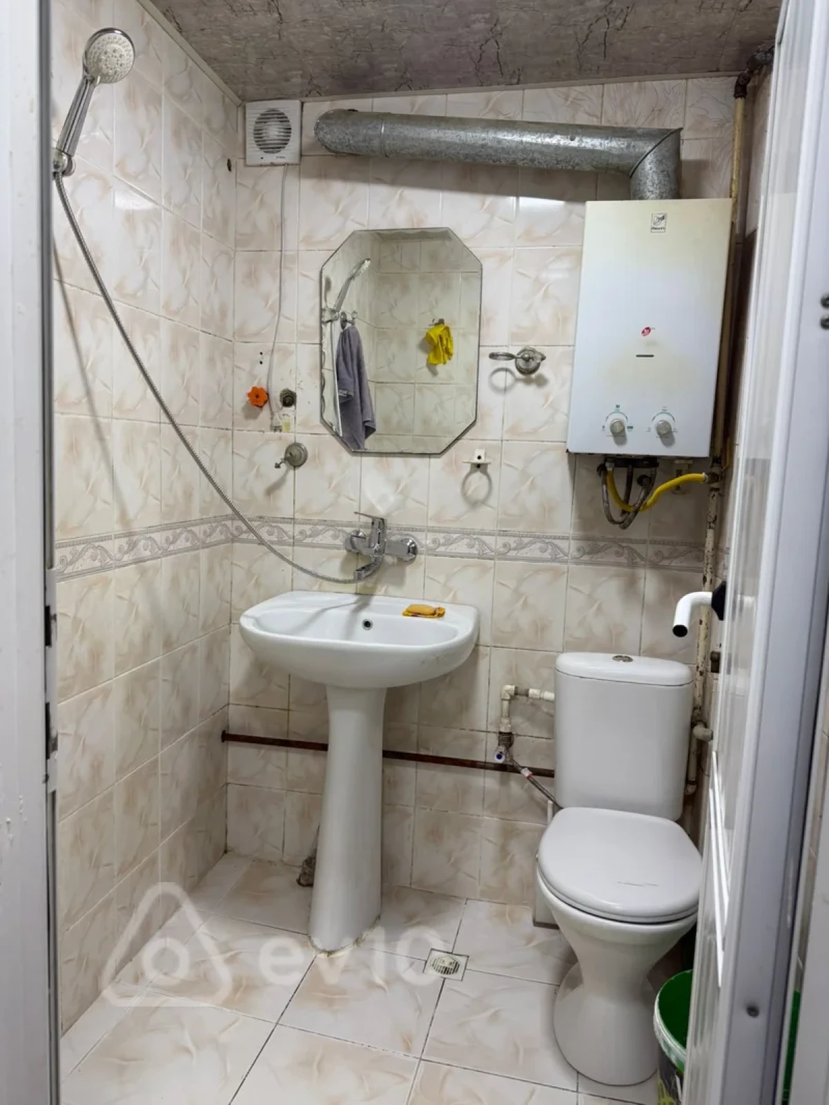Kirayə verilir 1 otaqlı köhnə tikili 33 m²