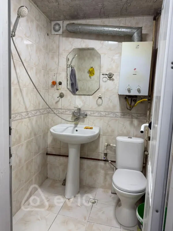Kirayə verilir 1 otaqlı köhnə tikili 33 m²