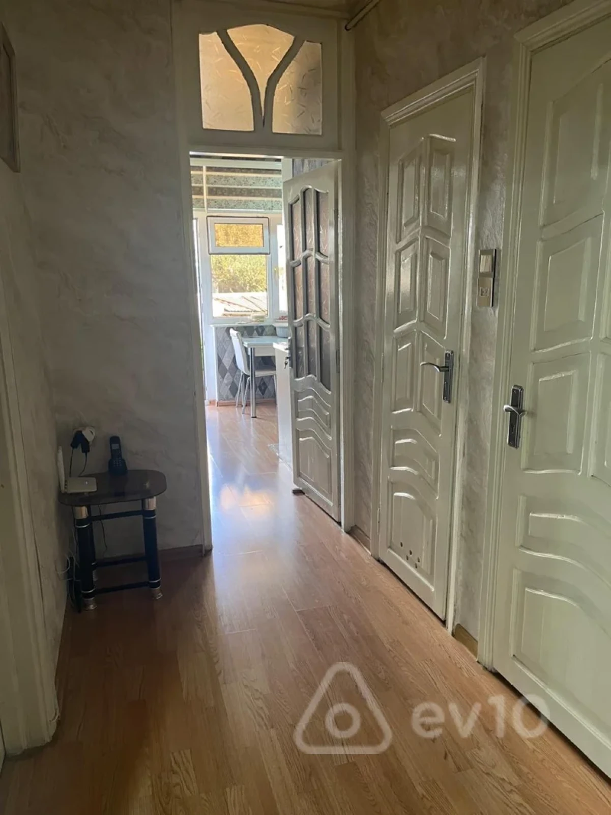 Satılır 3 otaqlı köhnə tikili 73 m²