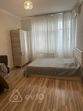 Kirayə verilir 1 otaqlı köhnə tikili 50 m²
