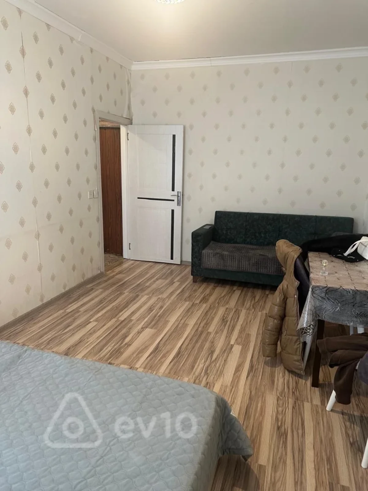 Kirayə verilir 1 otaqlı köhnə tikili 50 m²