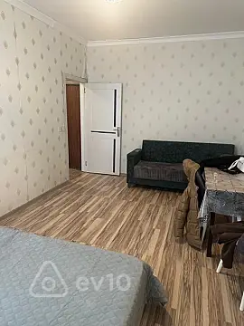 Kirayə verilir 1 otaqlı köhnə tikili 50 m²