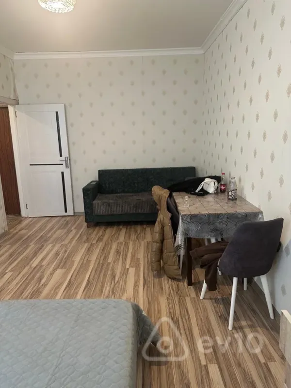 Kirayə verilir 1 otaqlı köhnə tikili 50 m²