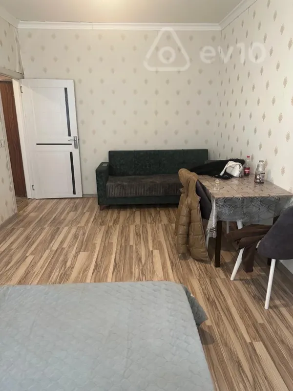 Kirayə verilir 1 otaqlı köhnə tikili 50 m²