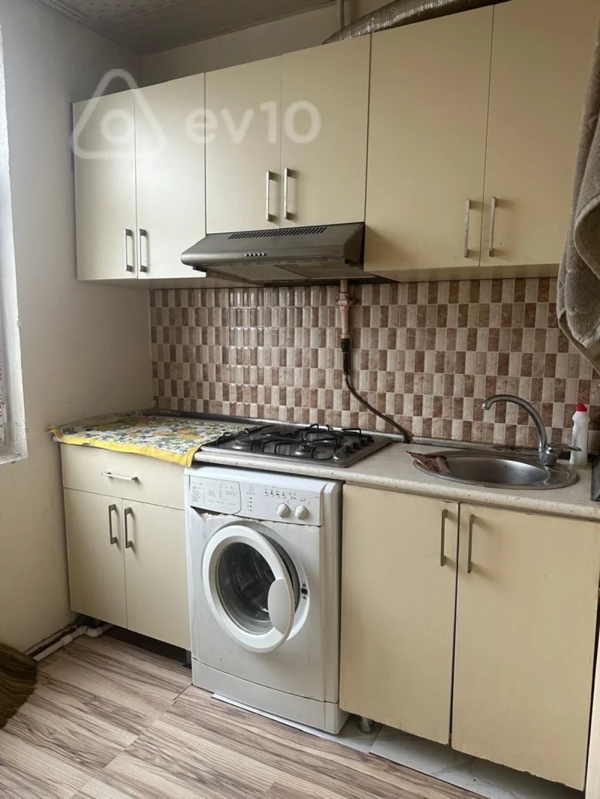 Kirayə verilir 1 otaqlı köhnə tikili 50 m²