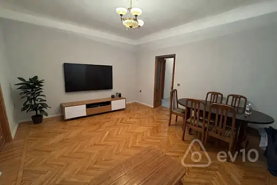 Kirayə verilir 2 otaqlı köhnə tikili 50 m² — Bakı, Nəsimi 2 otaq 50.00 m²