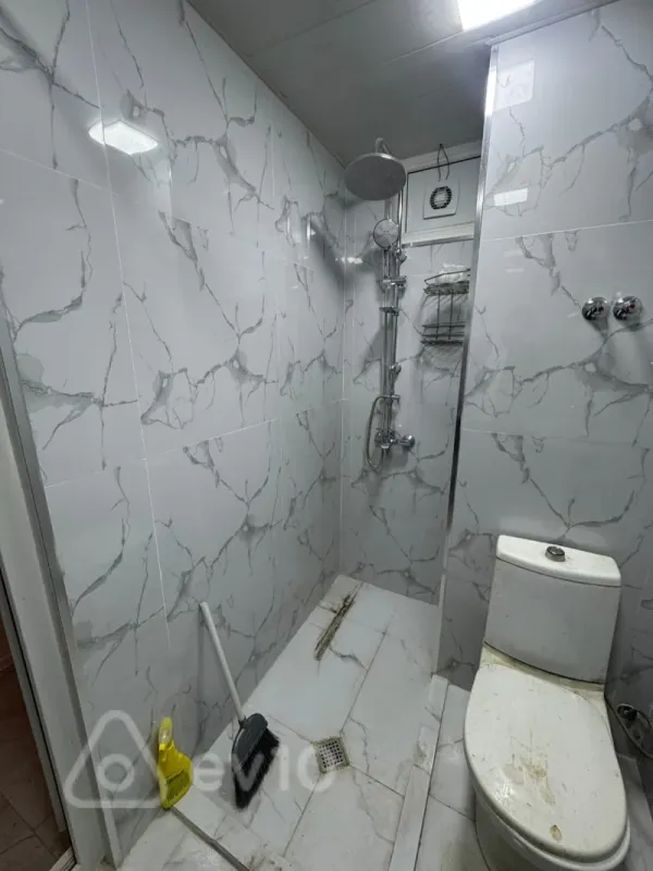 Kirayə verilir 2 otaqlı köhnə tikili 50 m²