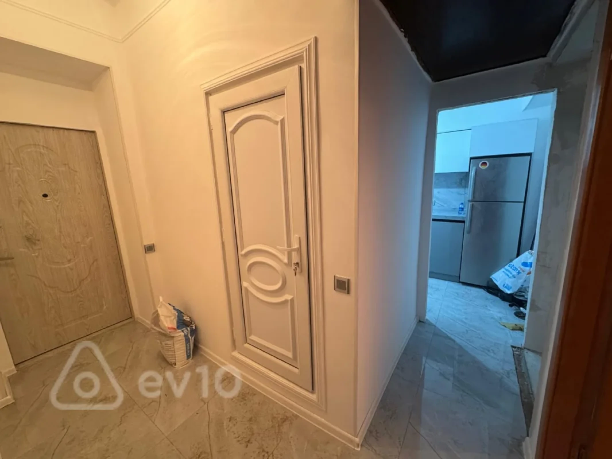 Kirayə verilir 2 otaqlı köhnə tikili 50 m²