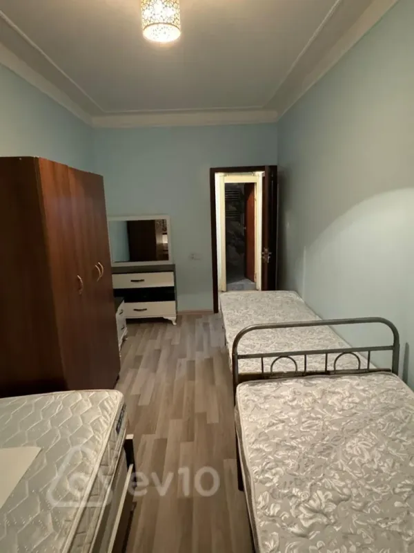 Kirayə verilir 3 otaqlı köhnə tikili 65 m²