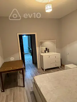 Kirayə verilir 3 otaqlı köhnə tikili 65 m²