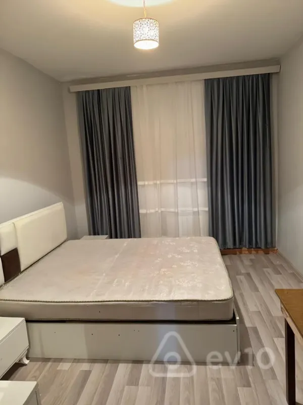 Kirayə verilir 3 otaqlı köhnə tikili 65 m²