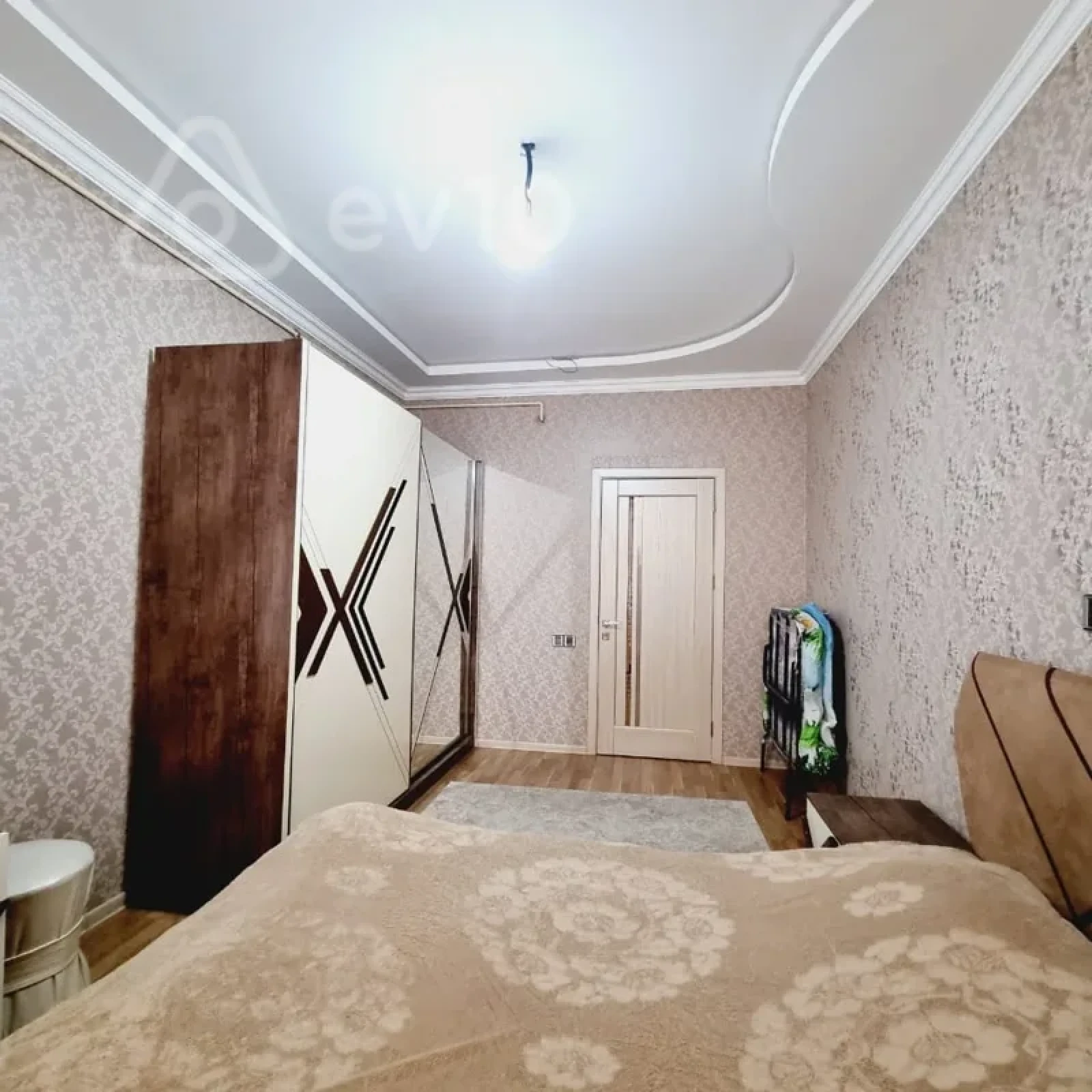 Kirayə verilir 2 otaqlı yeni tikili 75 m²