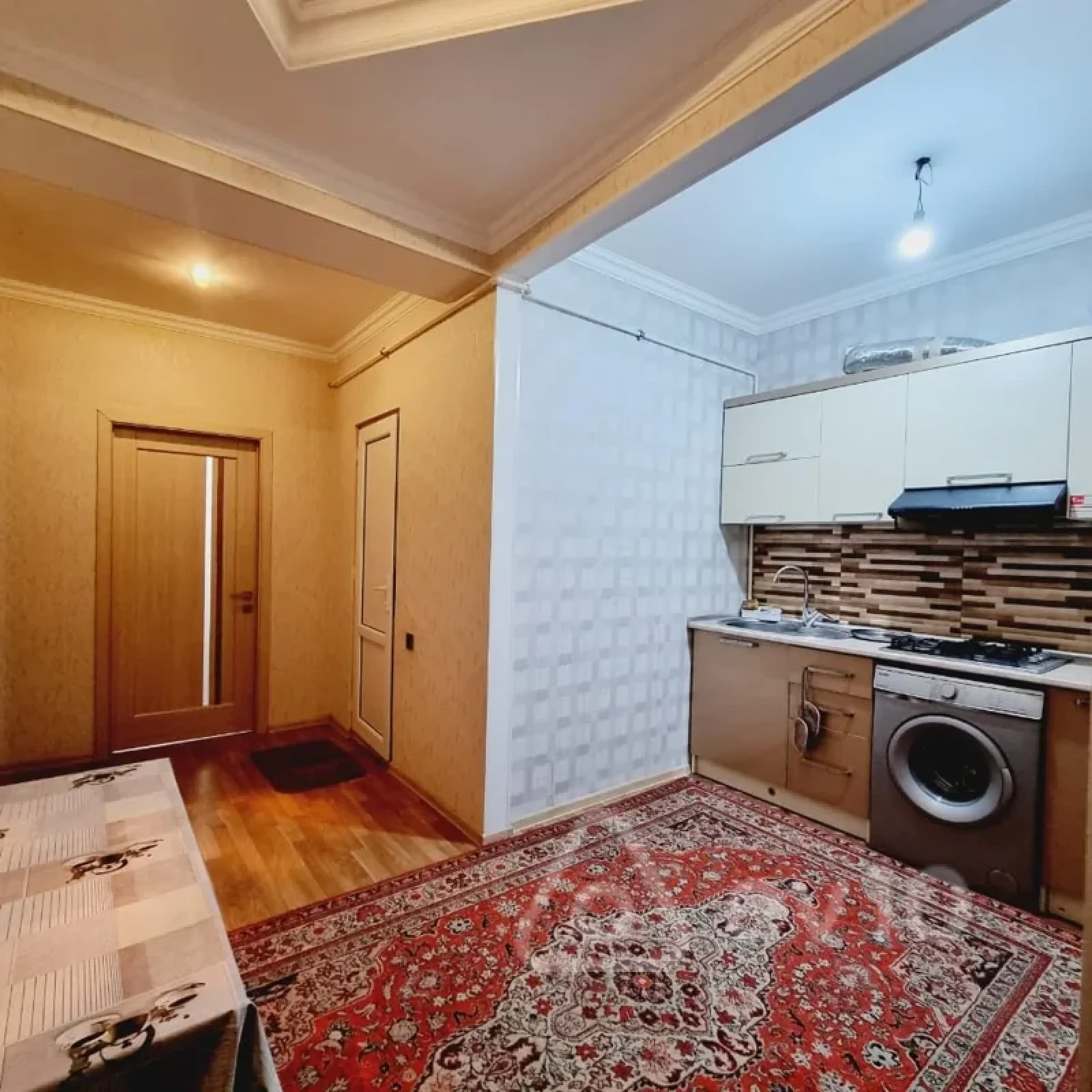 Kirayə verilir 2 otaqlı yeni tikili 75 m²