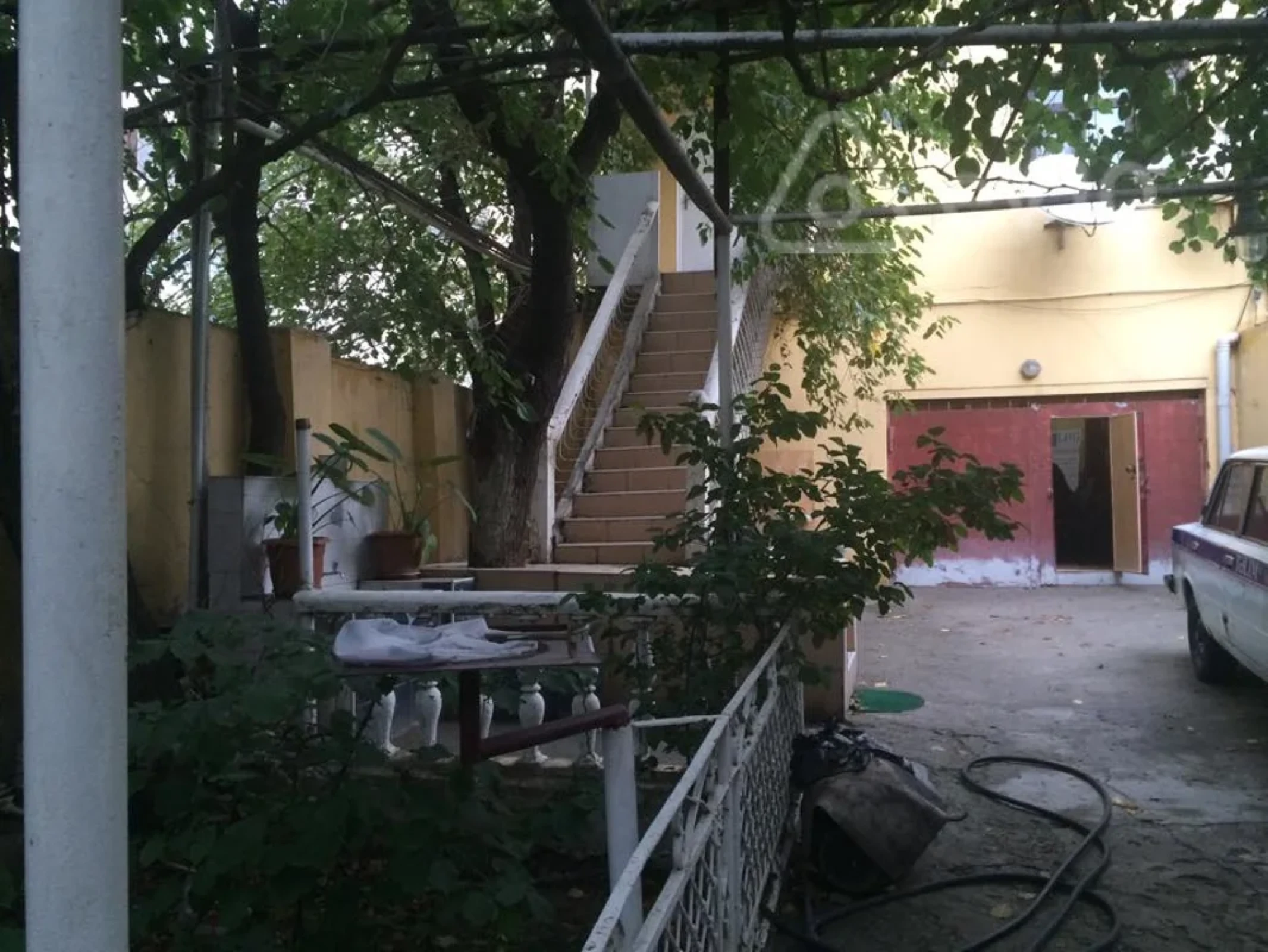 Kirayə verilir mənzil 200 m²