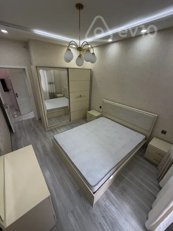Kirayə verilir 2 otaqlı yeni tikili 60 m²