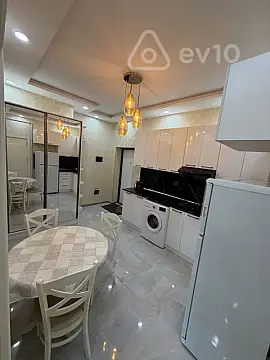 Kirayə verilir 2 otaqlı yeni tikili 60 m²