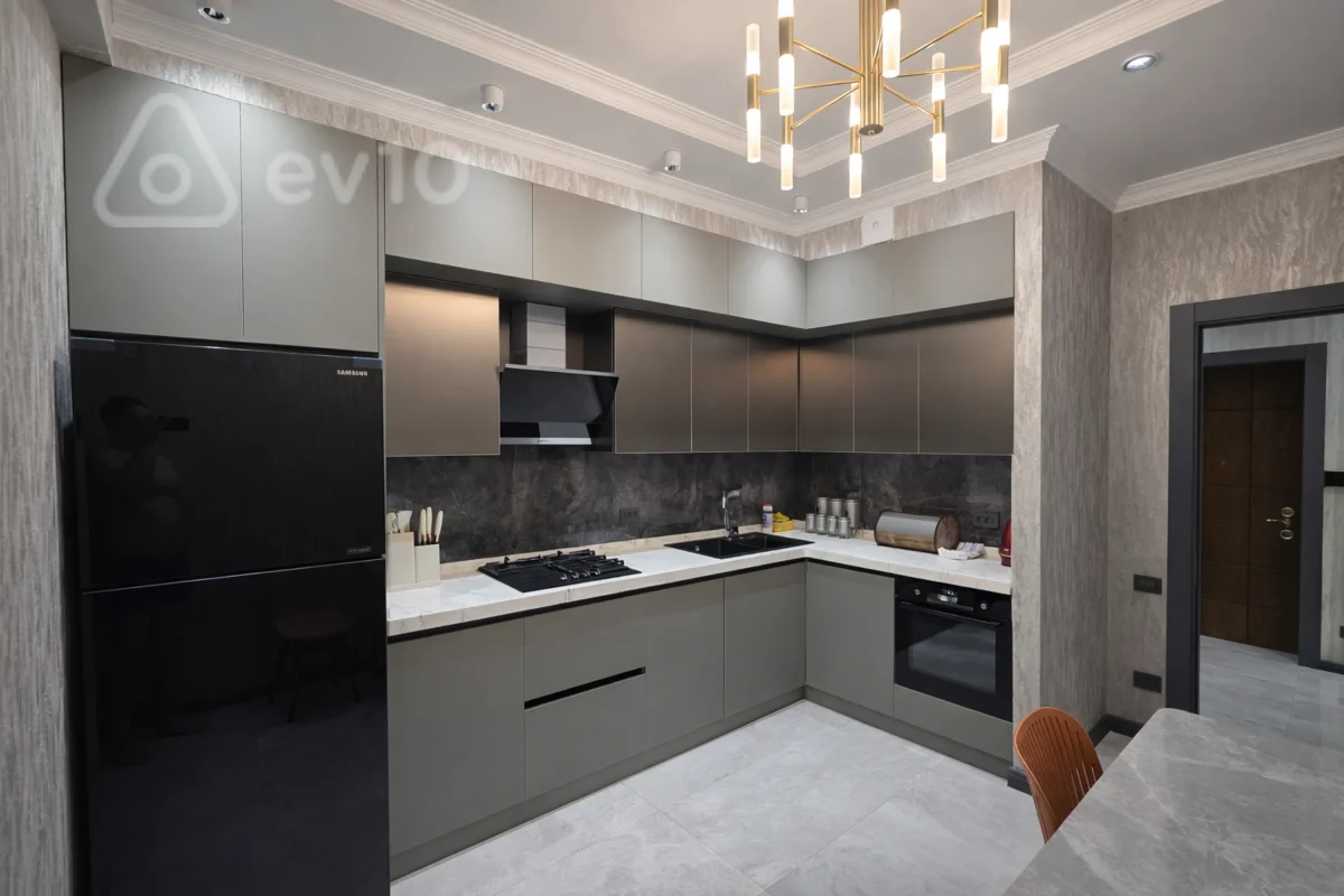 Kirayə verilir 2 otaqlı yeni tikili 78 m²