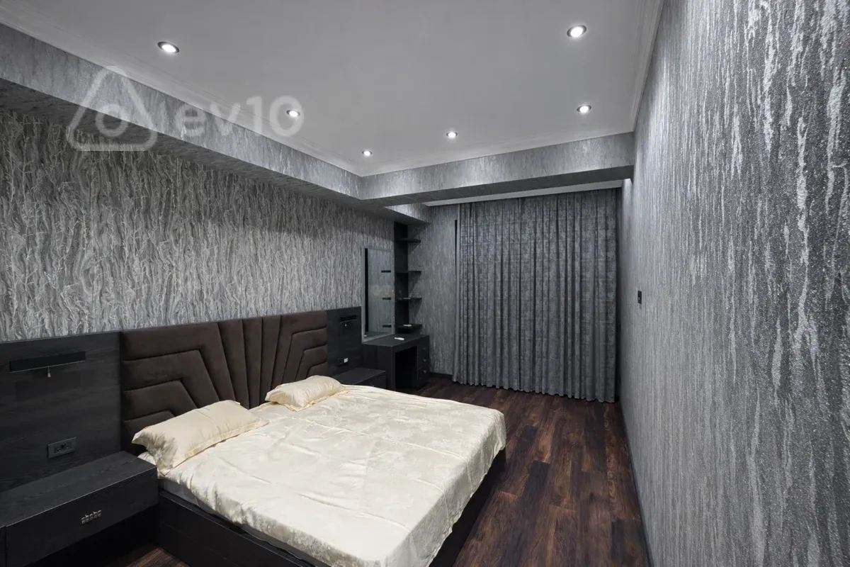 Kirayə verilir 2 otaqlı yeni tikili 78 m²