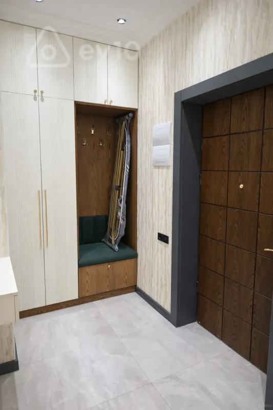 Kirayə verilir 2 otaqlı yeni tikili 78 m²