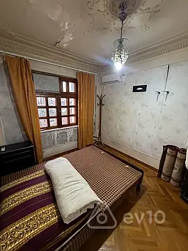 Kirayə verilir 2 otaqlı köhnə tikili 45 m²