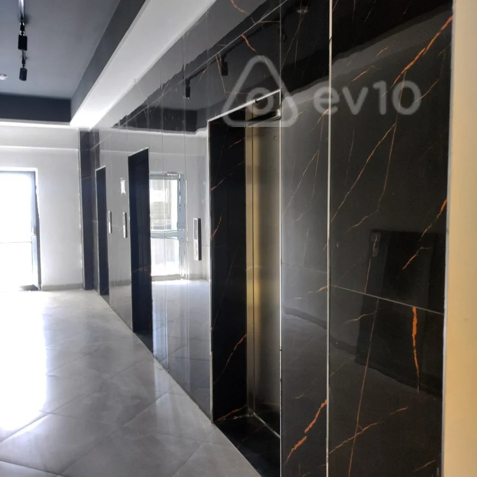 Satılır 2 otaqlı yeni tikili 72.2 m²