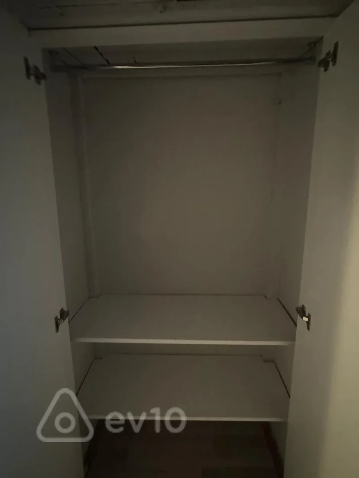 Kirayə verilir 3 otaqlı köhnə tikili 68 m²