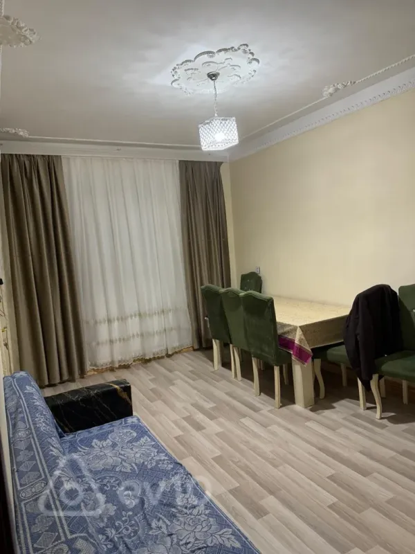 Kirayə verilir 3 otaqlı köhnə tikili 68 m²