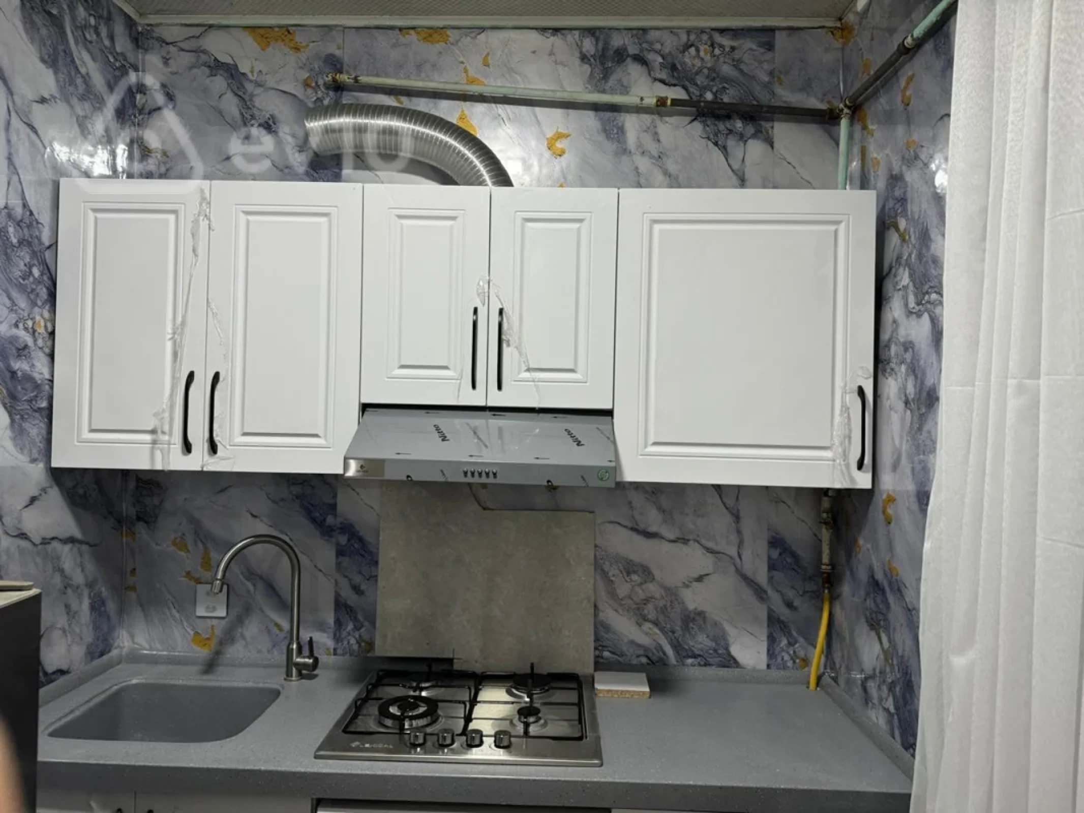 Kirayə verilir 3 otaqlı köhnə tikili 68 m²