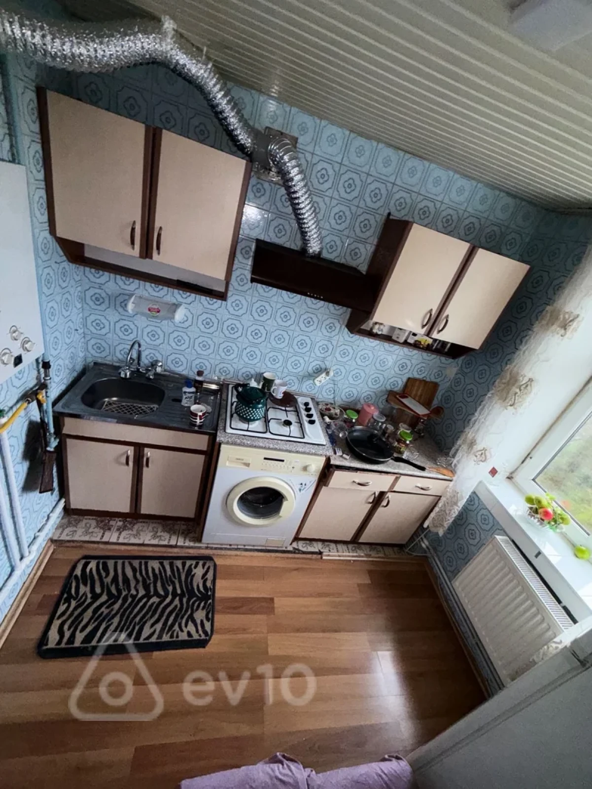 Kirayə verilir 2 otaqlı köhnə tikili 50 m²