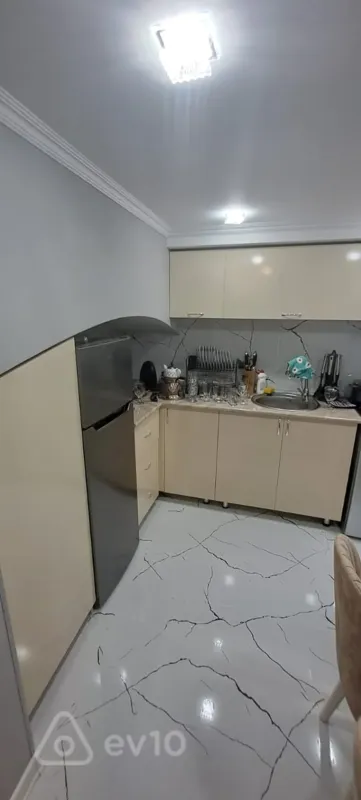 Kirayə verilir 1 otaqlı köhnə tikili 31 m²