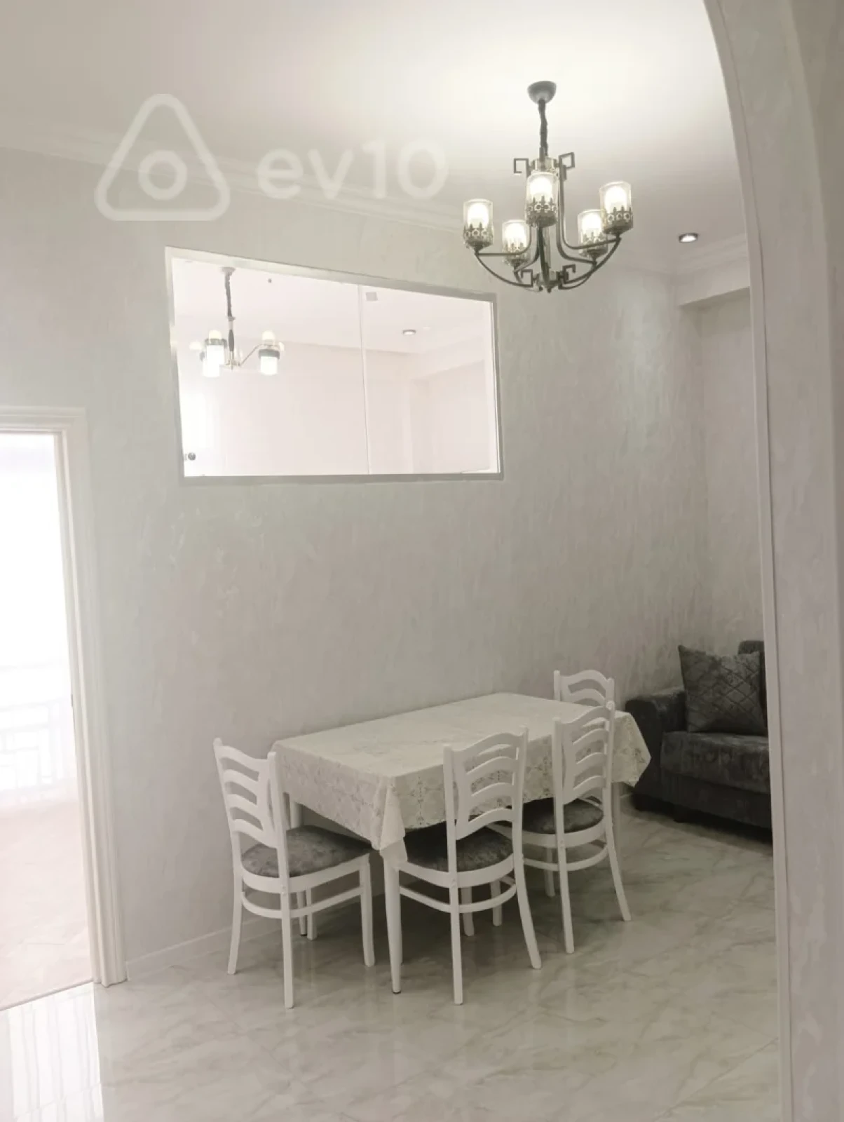 Kirayə verilir 3 otaqlı yeni tikili 70 m²