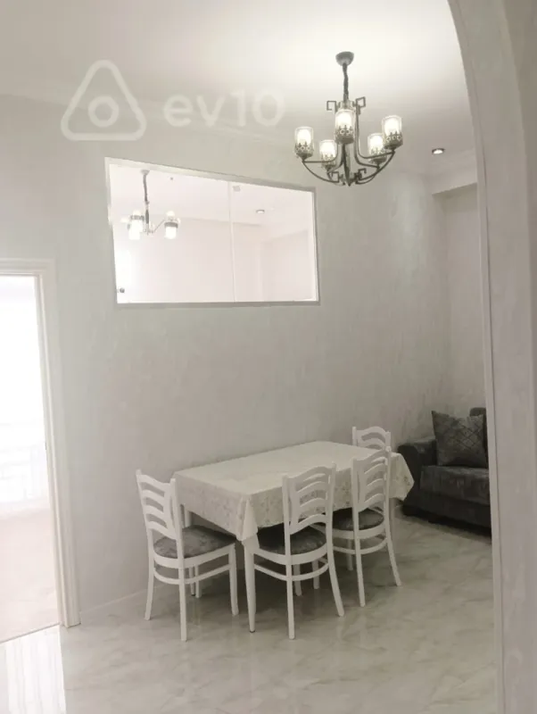 Kirayə verilir 3 otaqlı yeni tikili 70 m²