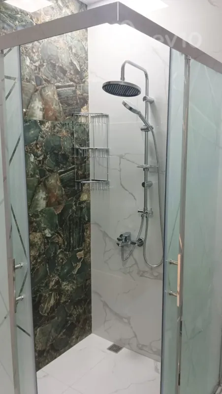 Kirayə verilir 3 otaqlı yeni tikili 70 m²