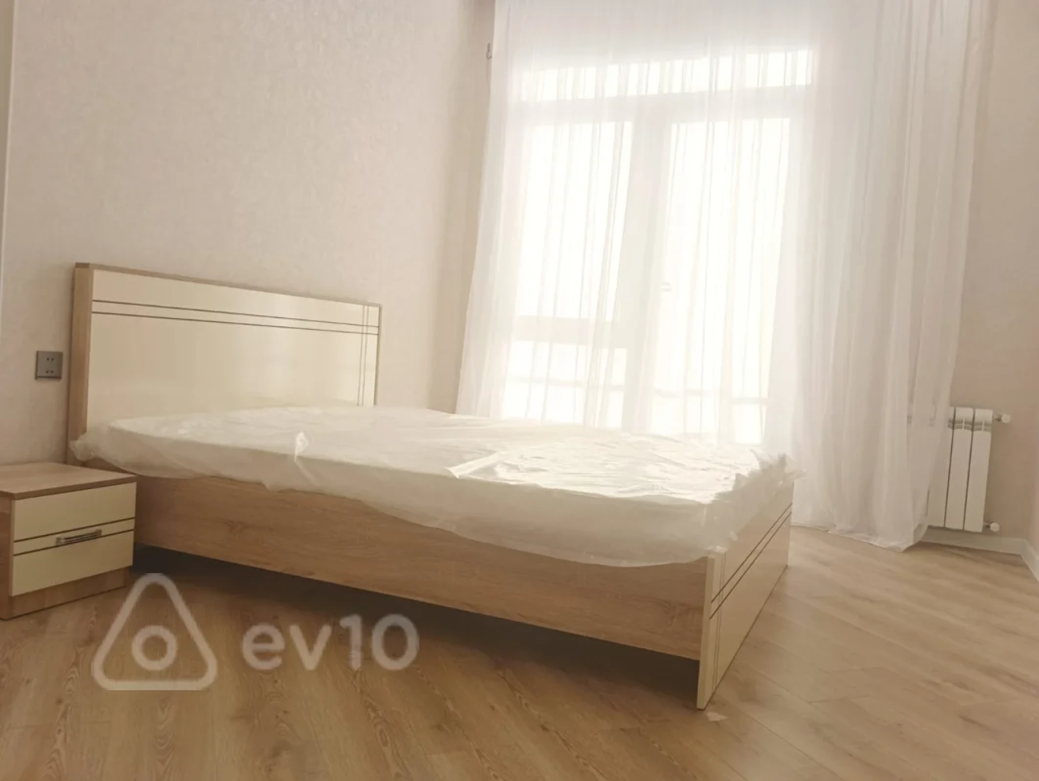 Kirayə verilir 3 otaqlı yeni tikili 70 m²