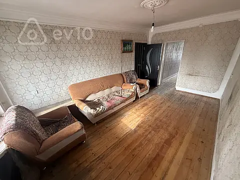 Satılır 2 otaqlı köhnə tikili 42.5 m²