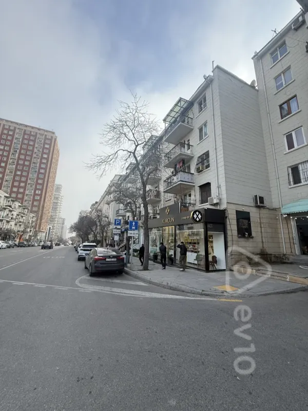 Satılır 2 otaqlı köhnə tikili 42.5 m²