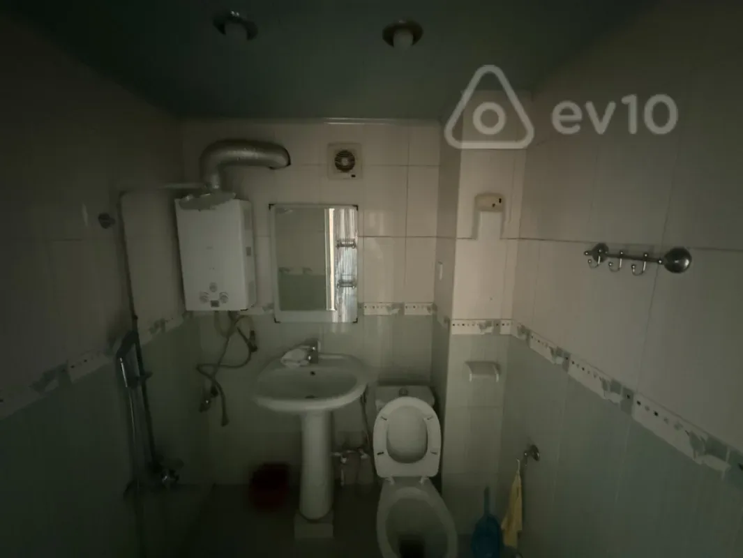 Satılır 2 otaqlı köhnə tikili 42.5 m²